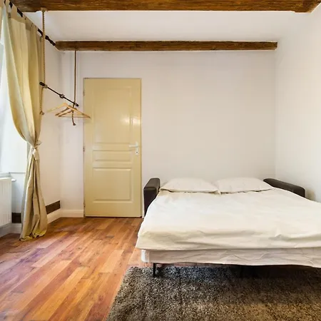 Апартаменти Lamp House Брашов