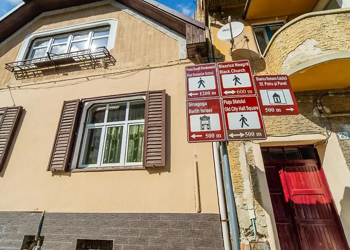 Апартаменти Lamp House