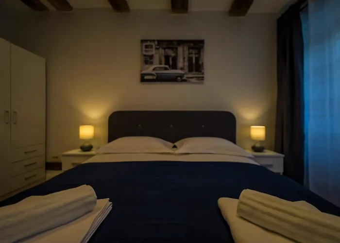 Lamp House Apartament *