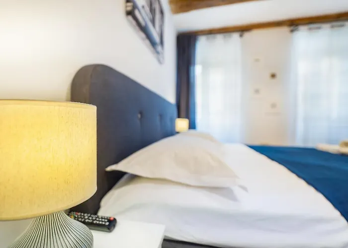 Lamp House Apartament